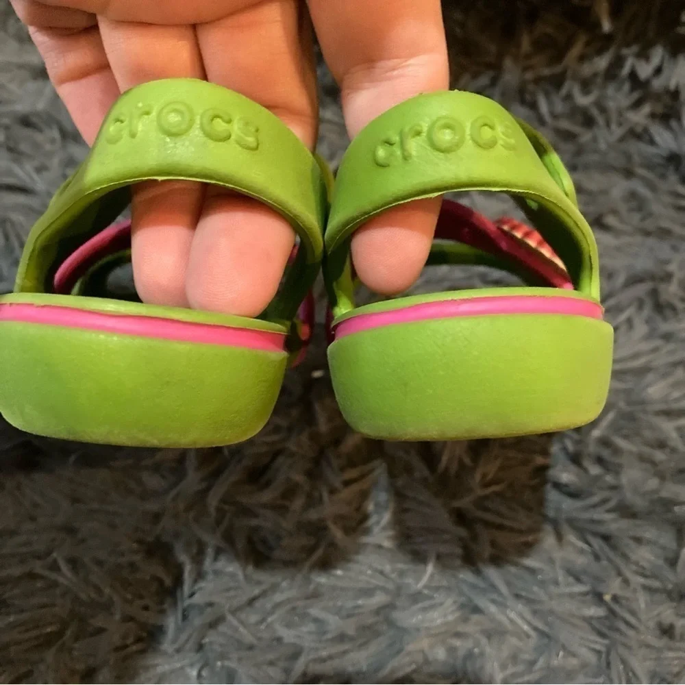 CROCS girls green